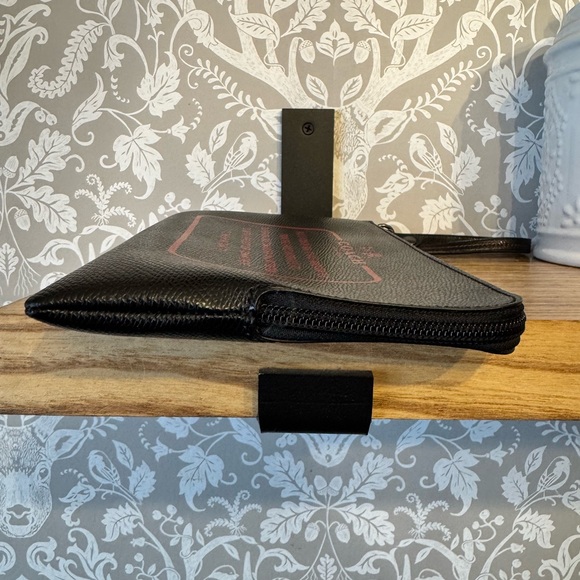 Coach Story Patch LG Wristlet Black Crossgrain Leather Red Letters Gunmetal HRDW - Picture 4 of 11